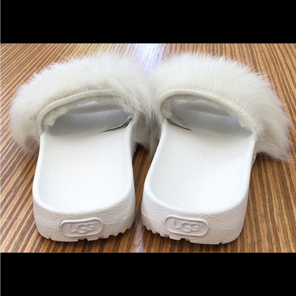 UGG Royale White Sheepskin Fur Slides Slip on Sandals Size 6 - Picture 5 of 11